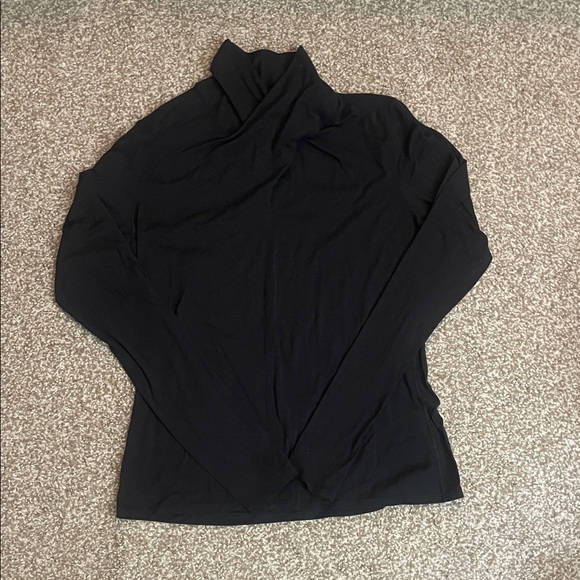 lululemon athletica Tops - Lululemon Turtleneck Long Sleeve Top